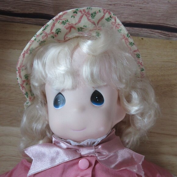 Precious Moments - A Friend for All Seasons - Brooke Spring 16" Doll - VTG #1069 - Picture 3 of 13
